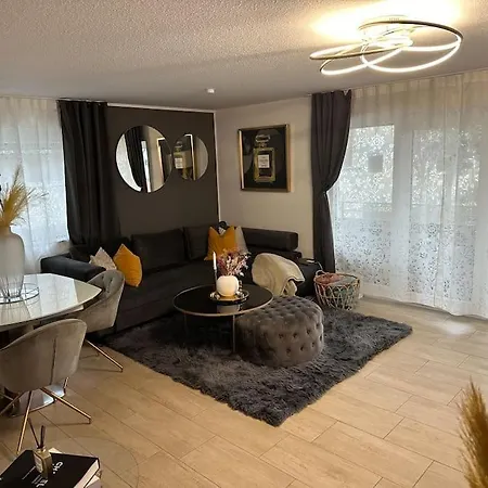 Stillvolle Wohlfuehloase Apartmán Reutlingen